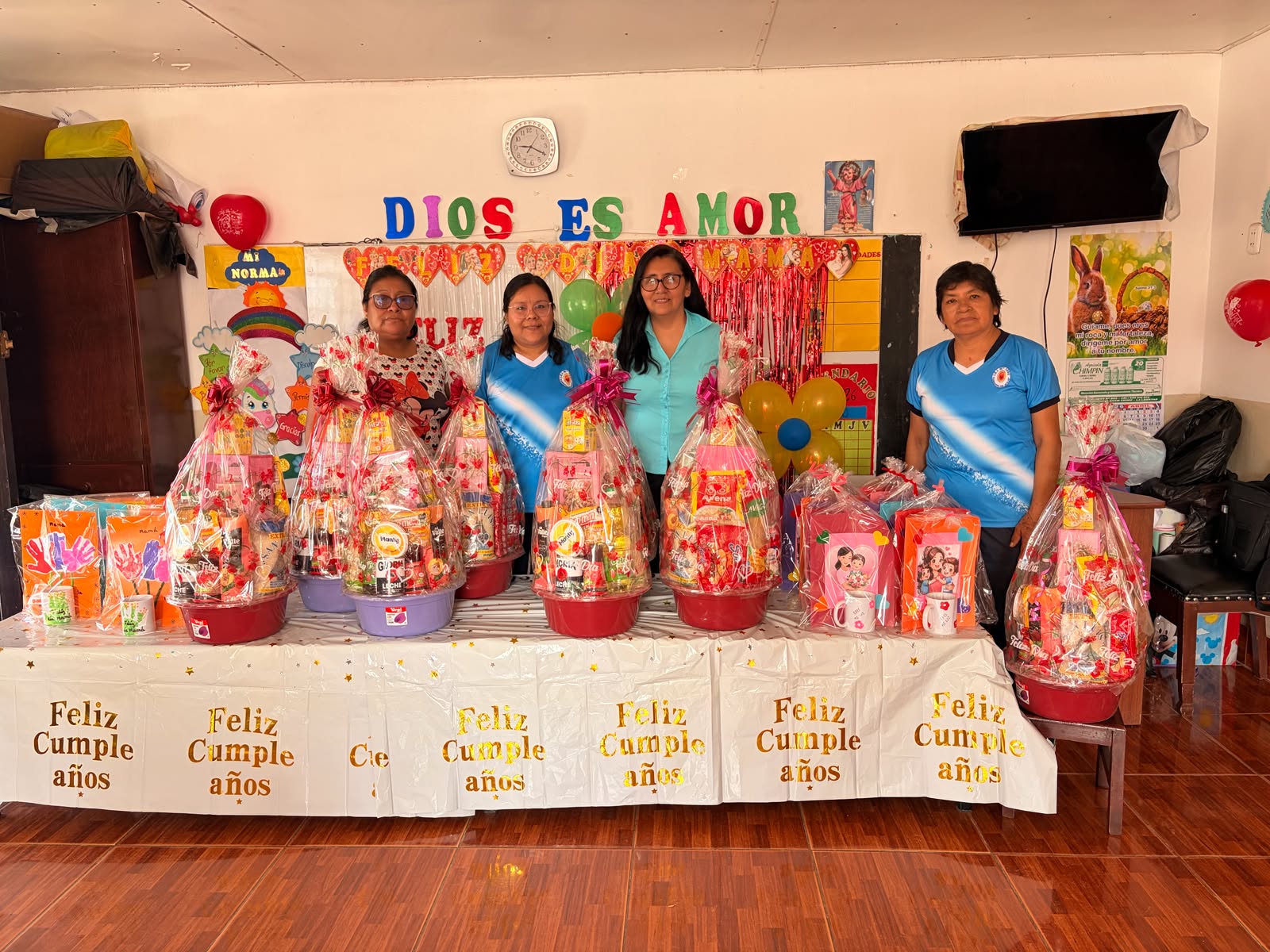 Celebración del Día de la Madre en el Jardín Inicial de Huancay